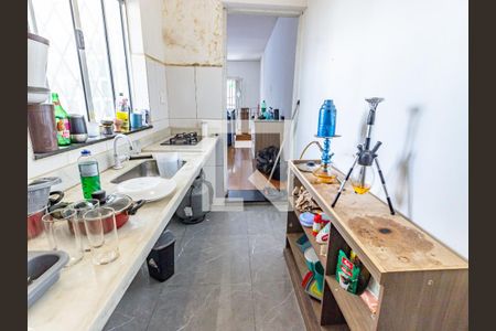 Casa à venda com 110m², 1 quarto e 2 vagas Casa à venda com 110m², 1 quarto e 2 vagasCozinha