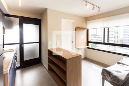 Sala/Cozinha de apartamento à venda com 2 quartos, 39m² em Indianópolis, São Paulo