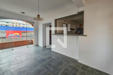 Sala de apartamento para alugar com 3 quartos, 120m² em Parque Enseada, Guarujá