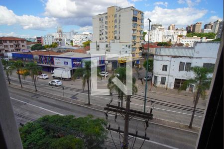 Quarto 1 - Vista de apartamento à venda com 3 quartos, 80m² em Floresta, Porto Alegre