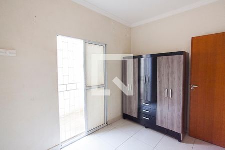 Quarto 1 de apartamento para alugar com 2 quartos, 70m² em Jardim Holanda, Uberlândia