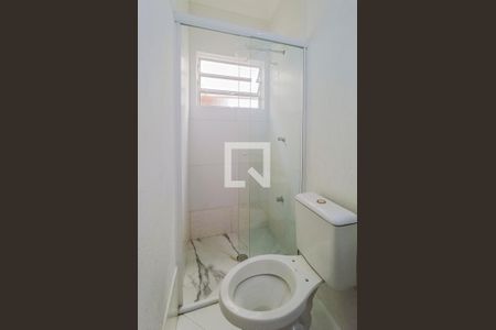 Banheiro de casa para alugar com 1 quarto, 20m² em Vila Deodoro, São Paulo