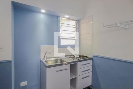 Cozinha de casa para alugar com 1 quarto, 20m² em Vila Deodoro, São Paulo