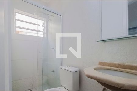 Banheiro de casa para alugar com 1 quarto, 20m² em Vila Deodoro, São Paulo