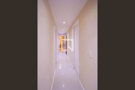 Apartamento à venda com 150m², 4 quartos e 2 vagas Apartamento à venda com 150m², 4 quartos e 2 vagasCorredor