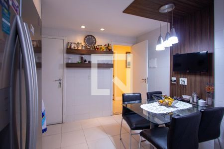 Apartamento à venda com 150m², 4 quartos e 2 vagas Apartamento à venda com 150m², 4 quartos e 2 vagasCozinha