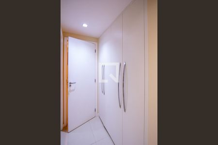 Apartamento à venda com 150m², 4 quartos e 2 vagas Apartamento à venda com 150m², 4 quartos e 2 vagasCorredor