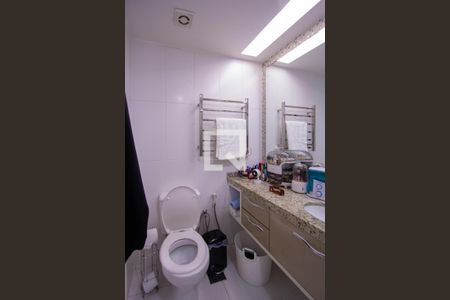 Apartamento à venda com 150m², 4 quartos e 2 vagas Apartamento à venda com 150m², 4 quartos e 2 vagasBanheiro da Suíte 3