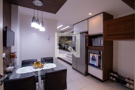 Apartamento à venda com 150m², 4 quartos e 2 vagas Apartamento à venda com 150m², 4 quartos e 2 vagasCozinha