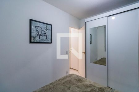 Quarto 1 de apartamento para alugar com 2 quartos, 45m² em Conjunto Promorar Raposo Tavares, São Paulo