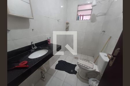 Banheiro de casa à venda com 3 quartos, 151m² em Jardim Guanabara, Belo Horizonte