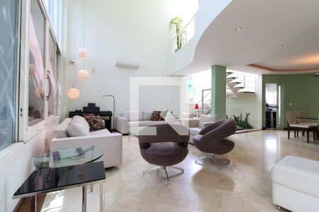 Sala de casa à venda com 4 quartos, 360m² em Jardim Luzitania, São Paulo