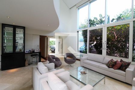 Sala de casa à venda com 4 quartos, 360m² em Jardim Luzitania, São Paulo