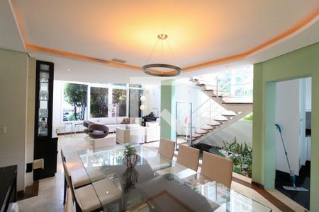 Sala de casa à venda com 4 quartos, 360m² em Jardim Luzitania, São Paulo