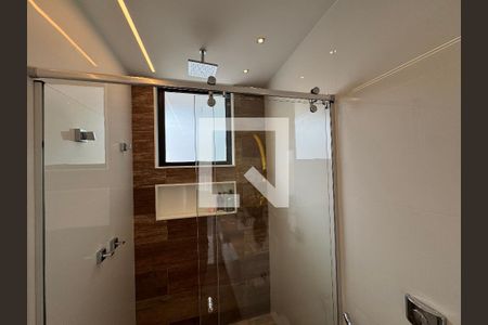 Apartamento à venda com 400m², 4 quartos e 4 vagas Apartamento à venda com 400m², 4 quartos e 4 vagasSuíte 1 - Banheiro