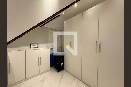 Apartamento à venda com 400m², 4 quartos e 4 vagas Apartamento à venda com 400m², 4 quartos e 4 vagasSótão - Armários