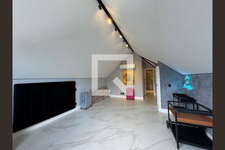 Apartamento à venda com 400m², 4 quartos e 4 vagas Apartamento à venda com 400m², 4 quartos e 4 vagasSótão