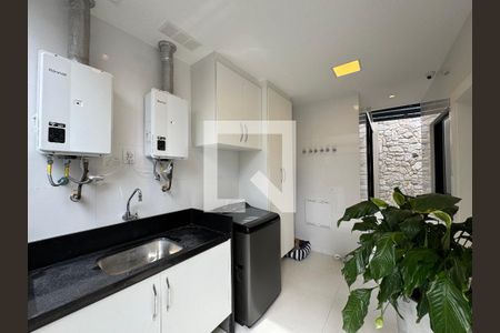 Apartamento à venda com 400m², 4 quartos e 4 vagas Apartamento à venda com 400m², 4 quartos e 4 vagasÁrea de Serviço