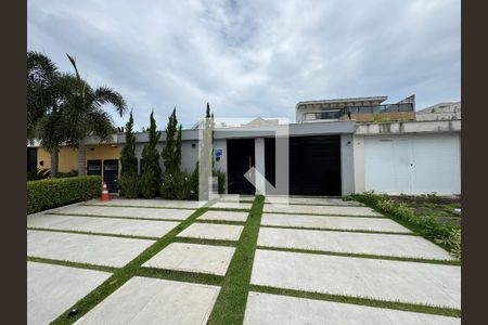 Apartamento à venda com 400m², 4 quartos e 4 vagas Apartamento à venda com 400m², 4 quartos e 4 vagasFachada