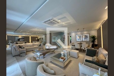 Apartamento à venda com 400m², 4 quartos e 4 vagas Apartamento à venda com 400m², 4 quartos e 4 vagasSala