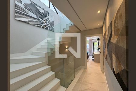 Apartamento à venda com 400m², 4 quartos e 4 vagas Apartamento à venda com 400m², 4 quartos e 4 vagasCorredor