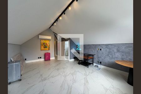 Apartamento à venda com 400m², 4 quartos e 4 vagas Apartamento à venda com 400m², 4 quartos e 4 vagasSótão