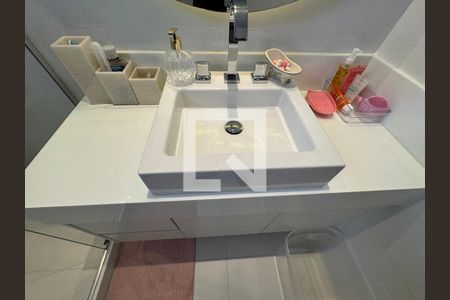 Apartamento à venda com 400m², 4 quartos e 4 vagas Apartamento à venda com 400m², 4 quartos e 4 vagasSuíte 3 - Banheiro