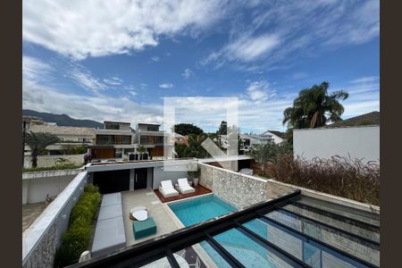 Apartamento à venda com 400m², 4 quartos e 4 vagas Apartamento à venda com 400m², 4 quartos e 4 vagasSuíte 2 - Varanda