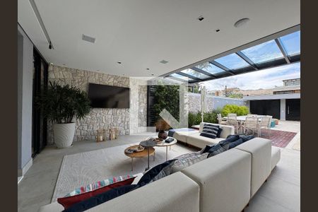 Apartamento à venda com 400m², 4 quartos e 4 vagas Apartamento à venda com 400m², 4 quartos e 4 vagasÁrea externa