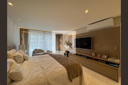 Apartamento à venda com 400m², 4 quartos e 4 vagas Apartamento à venda com 400m², 4 quartos e 4 vagasSuíte 2