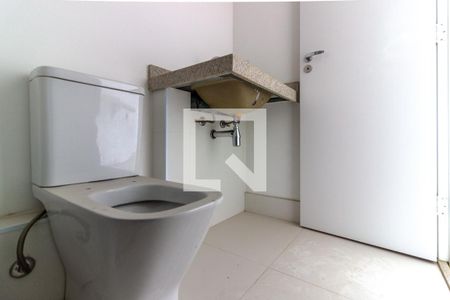 Banheiro de kitnet/studio à venda com 1 quarto, 27m² em Perdizes, São Paulo