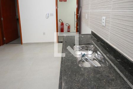 Cozinha de apartamento para alugar com 2 quartos, 48m² em Vila Carrão, São Paulo