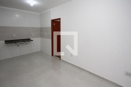 Cozinha de apartamento para alugar com 2 quartos, 48m² em Vila Carrão, São Paulo