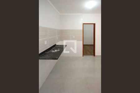 Cozinha de apartamento para alugar com 2 quartos, 48m² em Vila Carrão, São Paulo