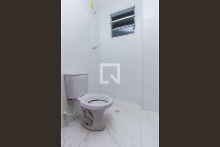 Banheiro de apartamento para alugar com 1 quarto, 25m² em Vila Esperança, São Paulo