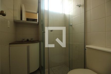 Banheiro de apartamento à venda com 2 quartos, 55m² em Serra, Belo Horizonte