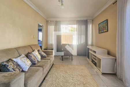 Sala de casa para alugar com 2 quartos, 80m² em Balneario Guarujá, Guarujá