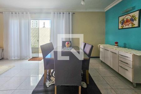 Sala de casa para alugar com 3 quartos, 90m² em Balneario Guarujá, Guarujá