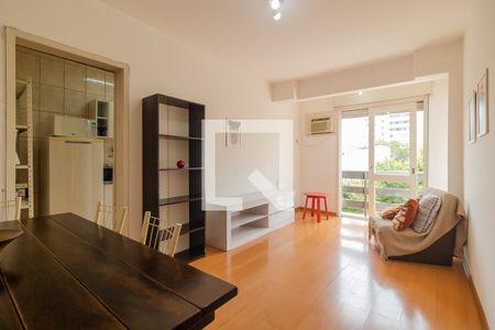 Sala de apartamento para alugar com 1 quarto, 48m² em Rio Branco, Porto Alegre