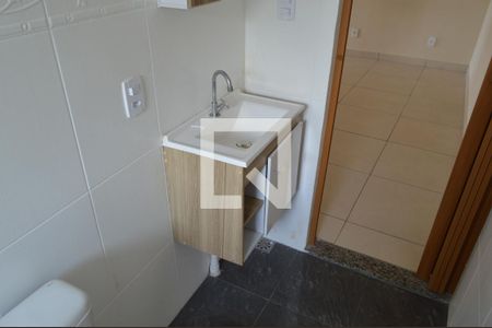 Banheiro  de apartamento para alugar com 1 quarto, 30m² em Pechincha, Rio de Janeiro