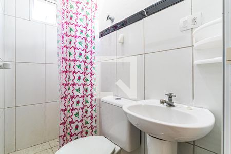 Banheiro de apartamento para alugar com 1 quarto, 23m² em Vila Indiana, São Paulo