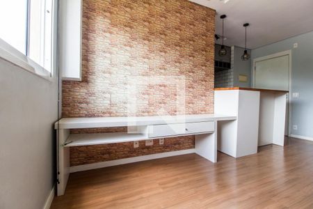 Sala de TV de apartamento à venda com 2 quartos, 51m² em Vila São João, Barueri