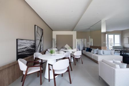 Apartamento à venda com 136m², 3 quartos e 2 vagas Apartamento à venda com 136m², 3 quartos e 2 vagasÁrea comum - Salão de festas