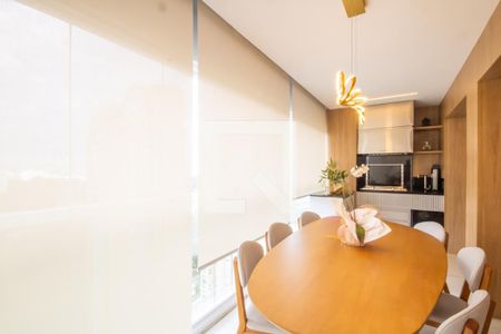 Apartamento à venda com 136m², 3 quartos e 2 vagas Apartamento à venda com 136m², 3 quartos e 2 vagasSacada