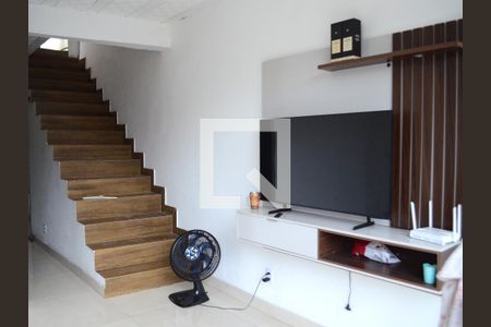 Sala de casa à venda com 1 quarto, 40m² em São Gabriel, Belo Horizonte