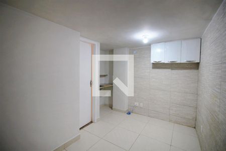 Sala de kitnet/studio para alugar com 1 quarto, 15m² em Santo Antônio, Belo Horizonte