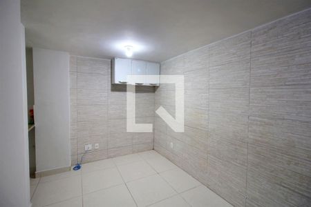 Sala de kitnet/studio para alugar com 1 quarto, 15m² em Santo Antônio, Belo Horizonte