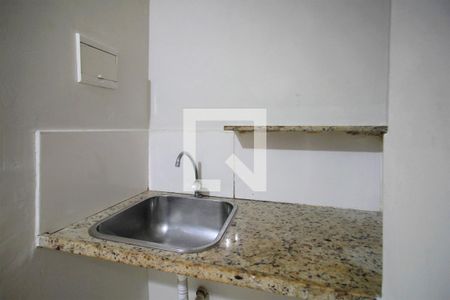 Bancada cozinha de kitnet/studio para alugar com 1 quarto, 15m² em Santo Antônio, Belo Horizonte