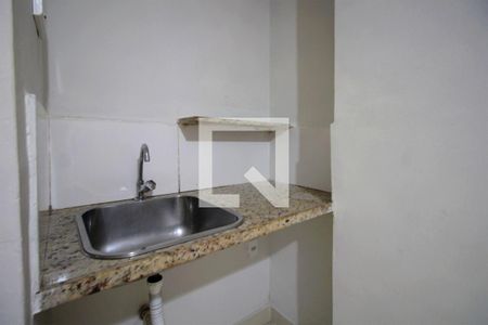 Bancada cozinha de kitnet/studio para alugar com 1 quarto, 15m² em Santo Antônio, Belo Horizonte