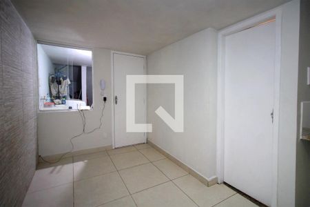 Sala de kitnet/studio para alugar com 1 quarto, 15m² em Santo Antônio, Belo Horizonte